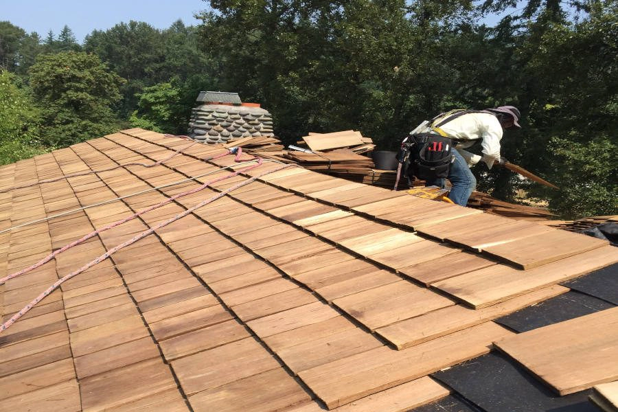 Repairing a cedar shake Roof